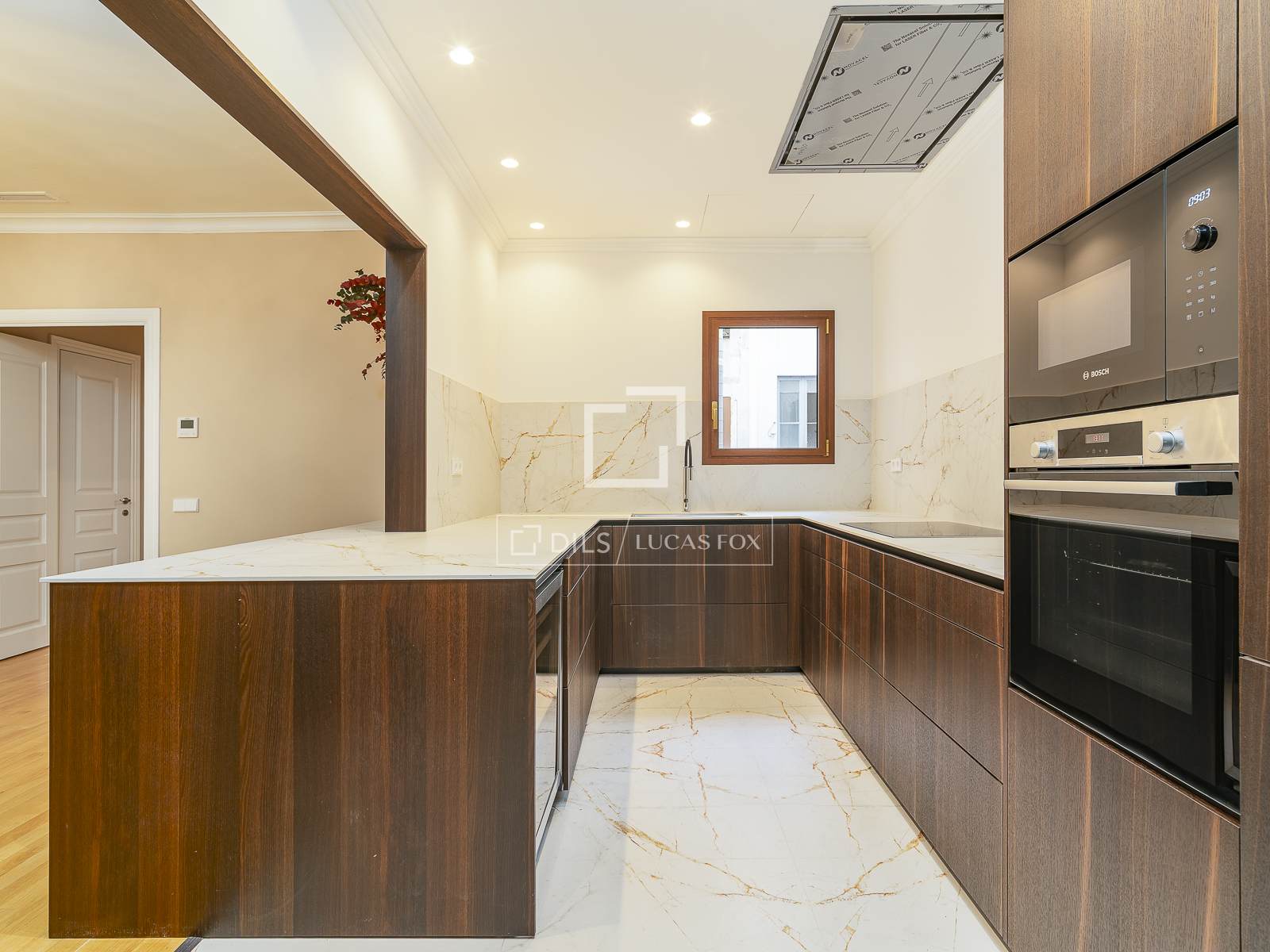 Apartment in Barcelona, Spain 4 bedrooms, 218 sq.m. No. 192726