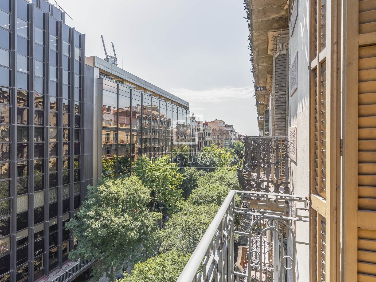 Apartment in Barcelona, Spain 4 bedrooms, 218 sq.m. No. 192726
