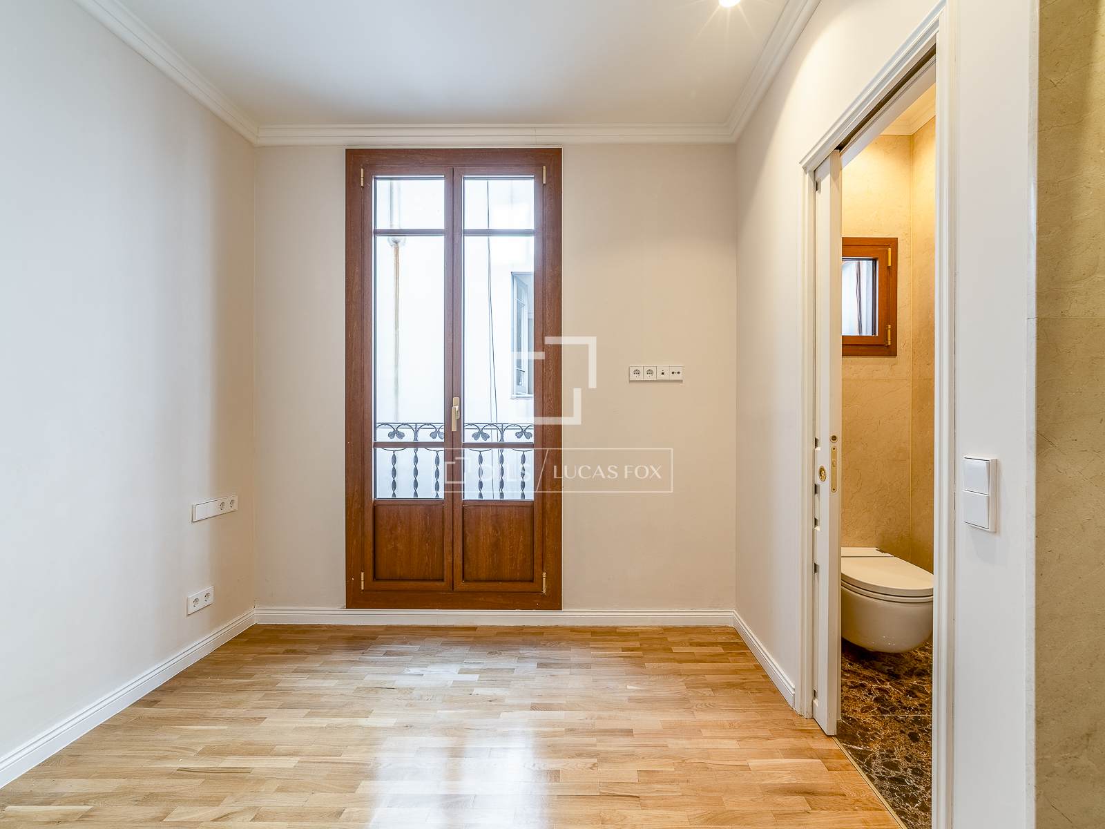 Apartment in Barcelona, Spain 4 bedrooms, 218 sq.m. No. 192726