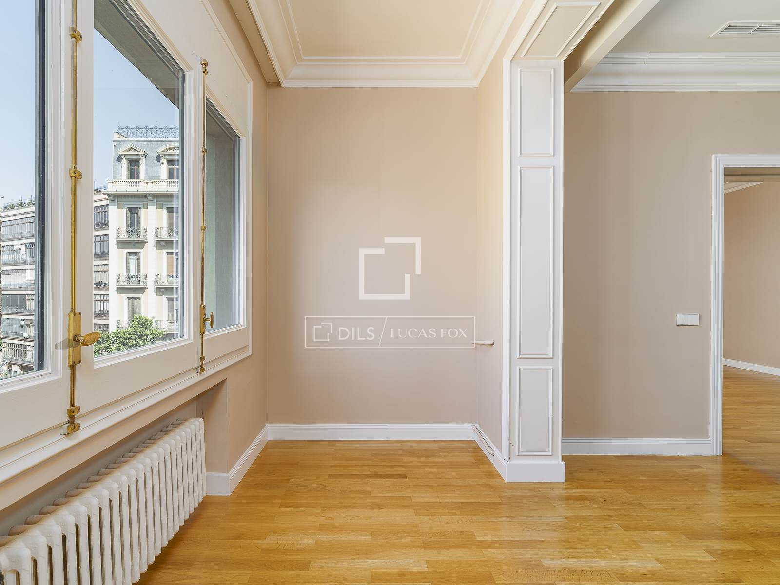 Apartment in Barcelona, Spain 4 bedrooms, 218 sq.m. No. 192726