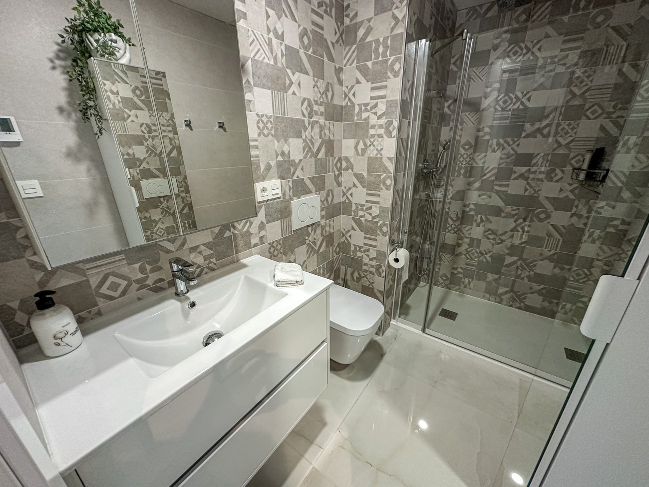Apartamento en Torrevieja, Alicante, España 3 dormitorios, 86 m2 No. 189603