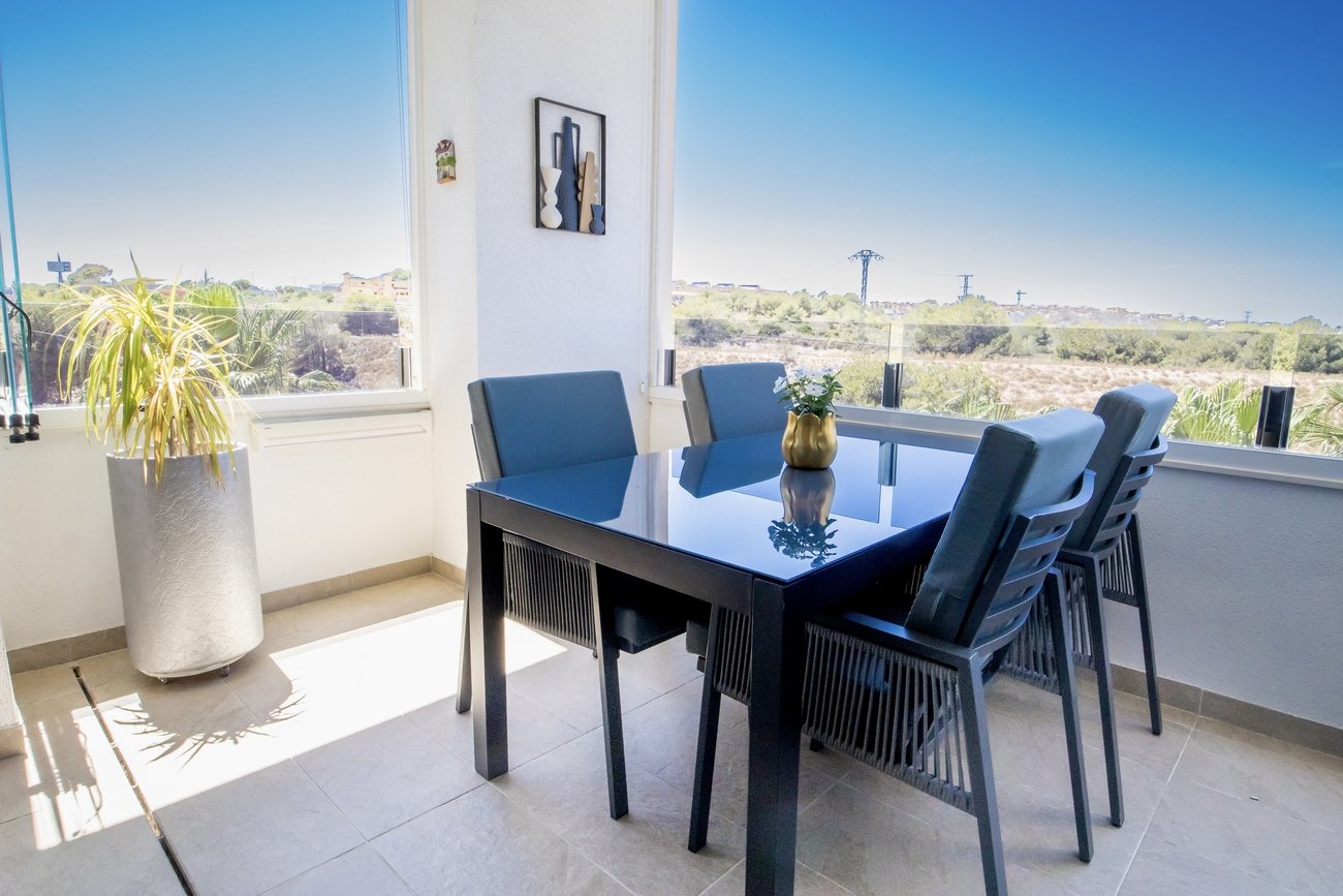 Apartamento en Torrevieja, Alicante, España 3 dormitorios, 86 m2 No. 189603