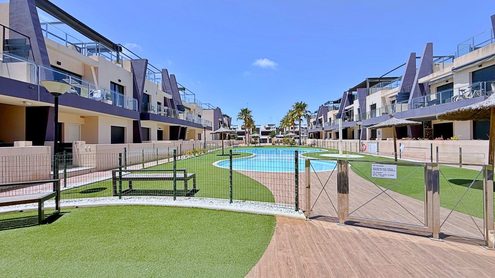 Apartment in Torre de la Horadada, Alicante, Spain 3 bedrooms, 108 sq.m. No. 189604