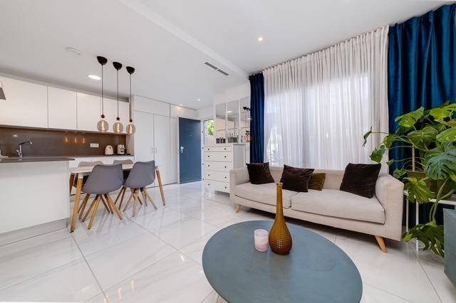 Townhouse in Villamartin, Alicante, Spain 3 bedrooms, 134 sq.m. No. 189729