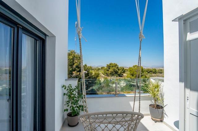 Townhouse in Villamartin, Alicante, Spain 3 bedrooms, 134 sq.m. No. 189729