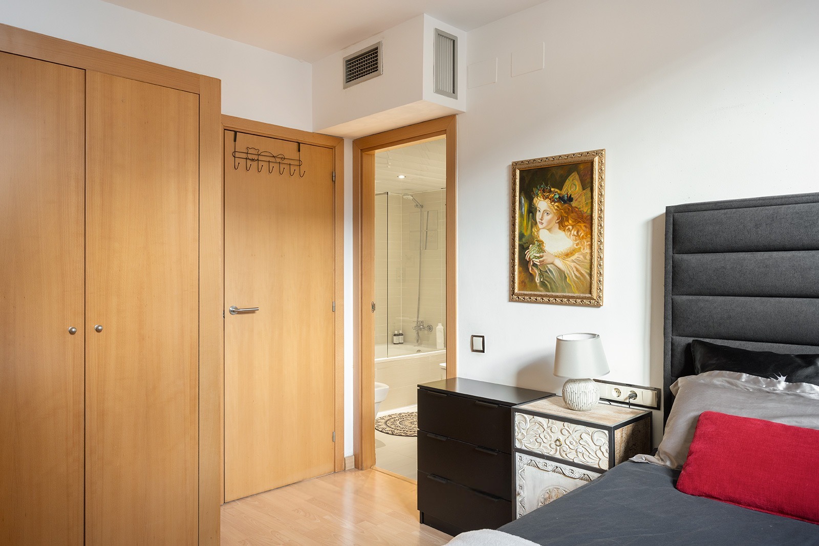 Wohnung in Barcelona, Spanien 3 Schlafzimmer,  Nr. 140949