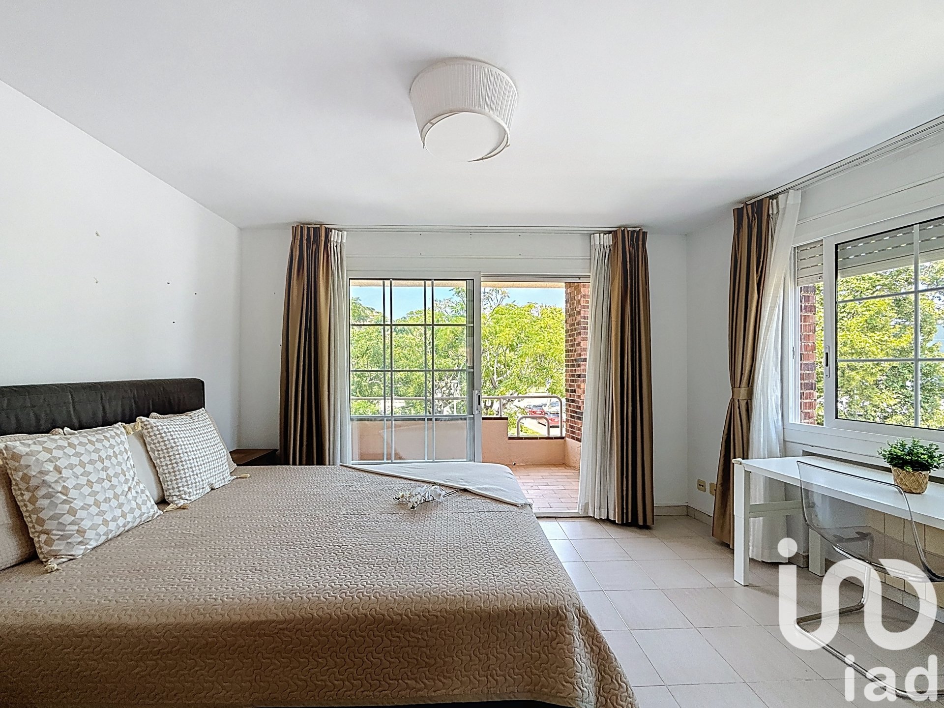 Rindu māja El Masnou, Barcelona, Spānijā 5 istabas, 276 m2 Nr. 153224