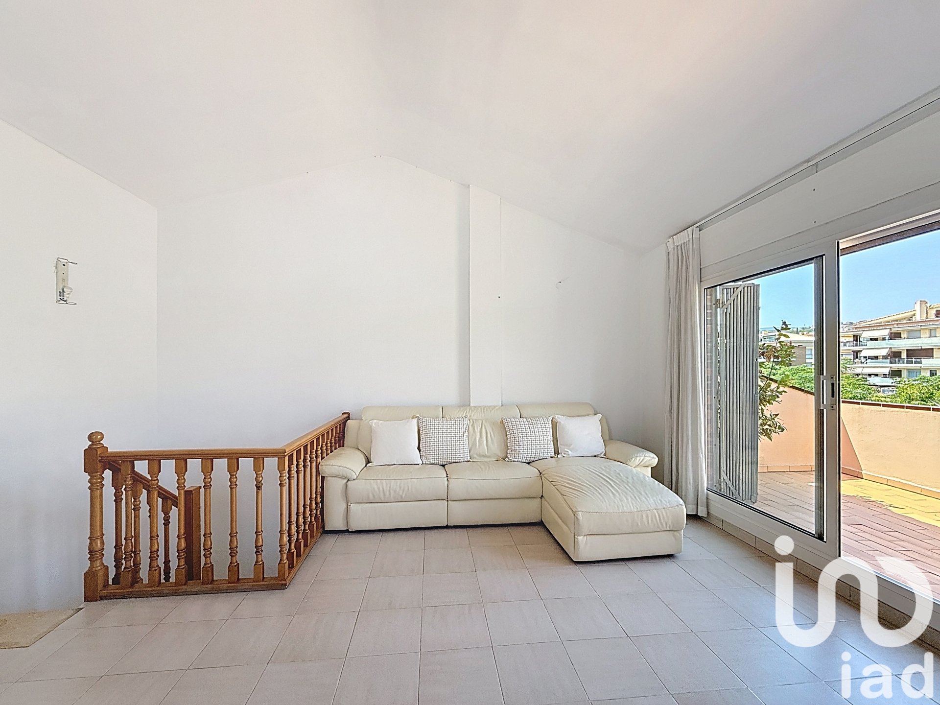 Rindu māja El Masnou, Barcelona, Spānijā 5 istabas, 276 m2 Nr. 153224