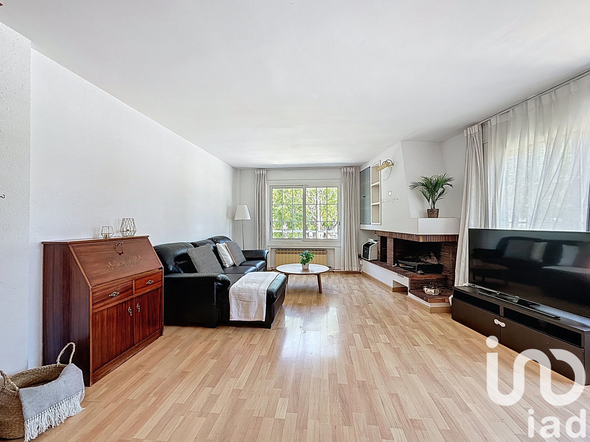 Rindu māja El Masnou, Barcelona, Spānijā 5 istabas, 276 m2 Nr. 153224