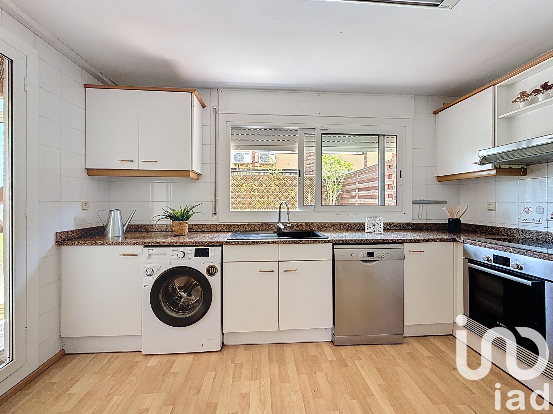 Rindu māja El Masnou, Barcelona, Spānijā 5 istabas, 276 m2 Nr. 153224
