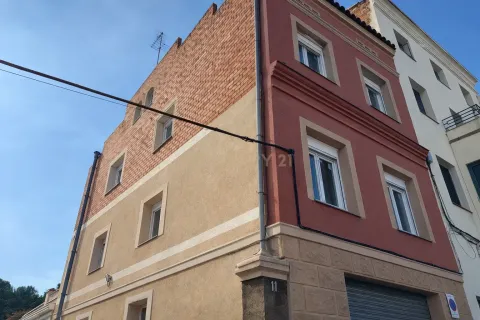Liikekiinteistö Manresa, Barcelona, Espanja 2 makuuhuonetta, 368 m2 No. 166955