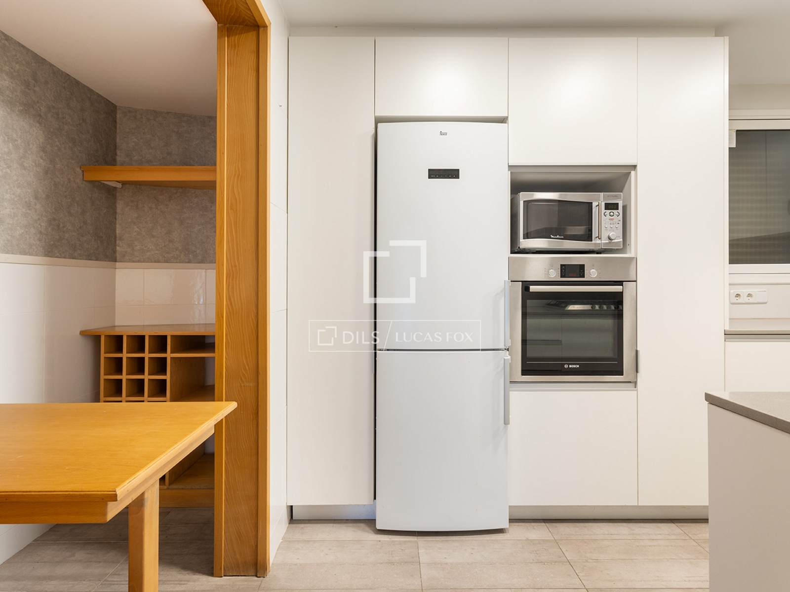 Apartment in Barcelona, Spain 4 bedrooms, 130 sq.m. No. 150558