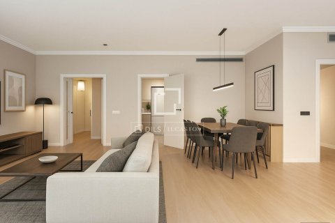Dzīvoklis Barcelona, Spānijā 4 istabas, 130 m2 Nr. 150558