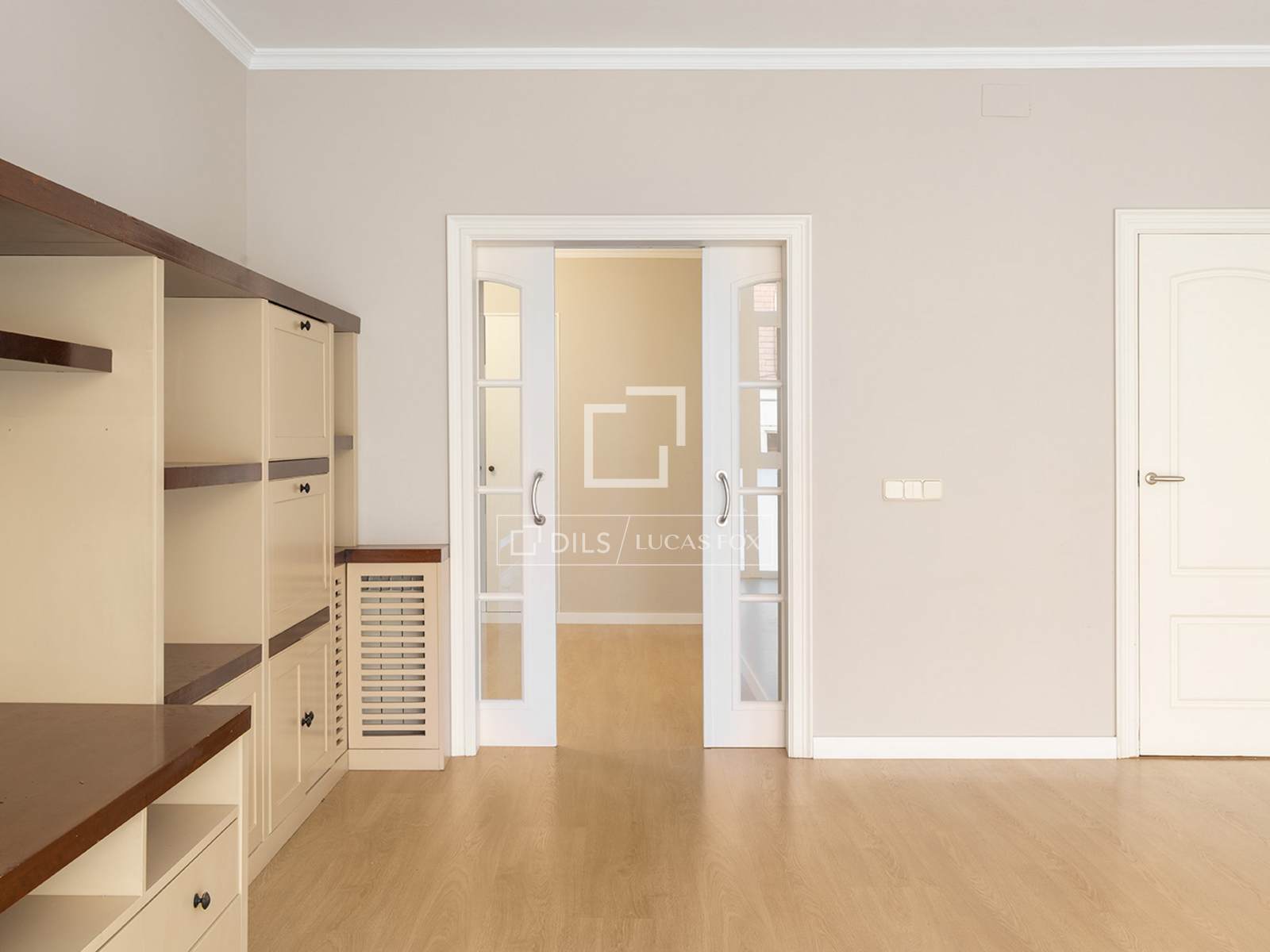 Apartment in Barcelona, Spain 4 bedrooms, 130 sq.m. No. 150558