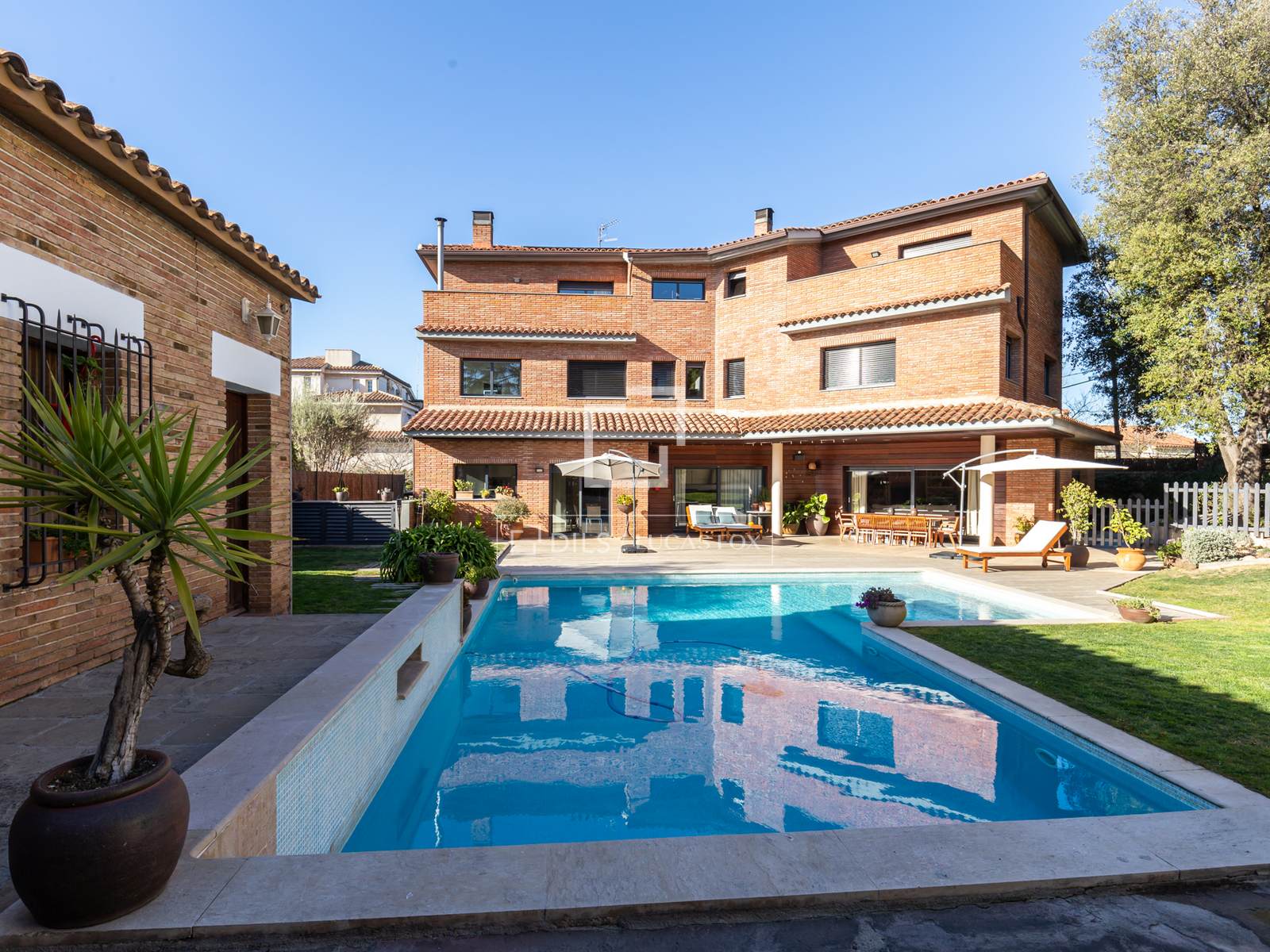 Willa w Sant Cugat Del Valles, Barcelona, Hiszpania 7 sypialni, 734 mkw. nr 150557