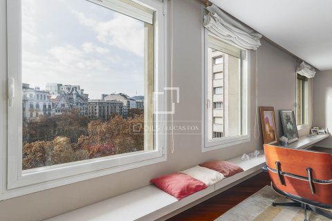 Apartment in Barcelona, Spain 3 bedrooms, 230 sq.m. No. 150554