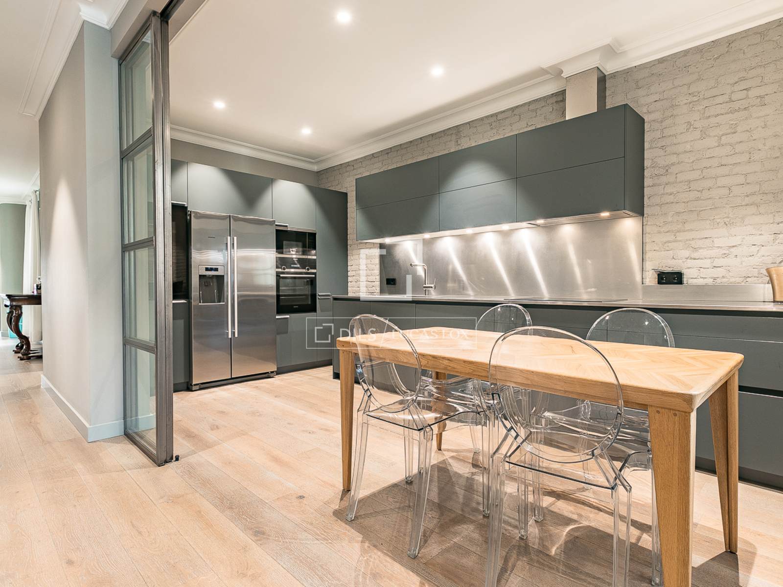 Wohnung in Barcelona, Spanien 3 Schlafzimmer, 209 m2 Nr. 164622