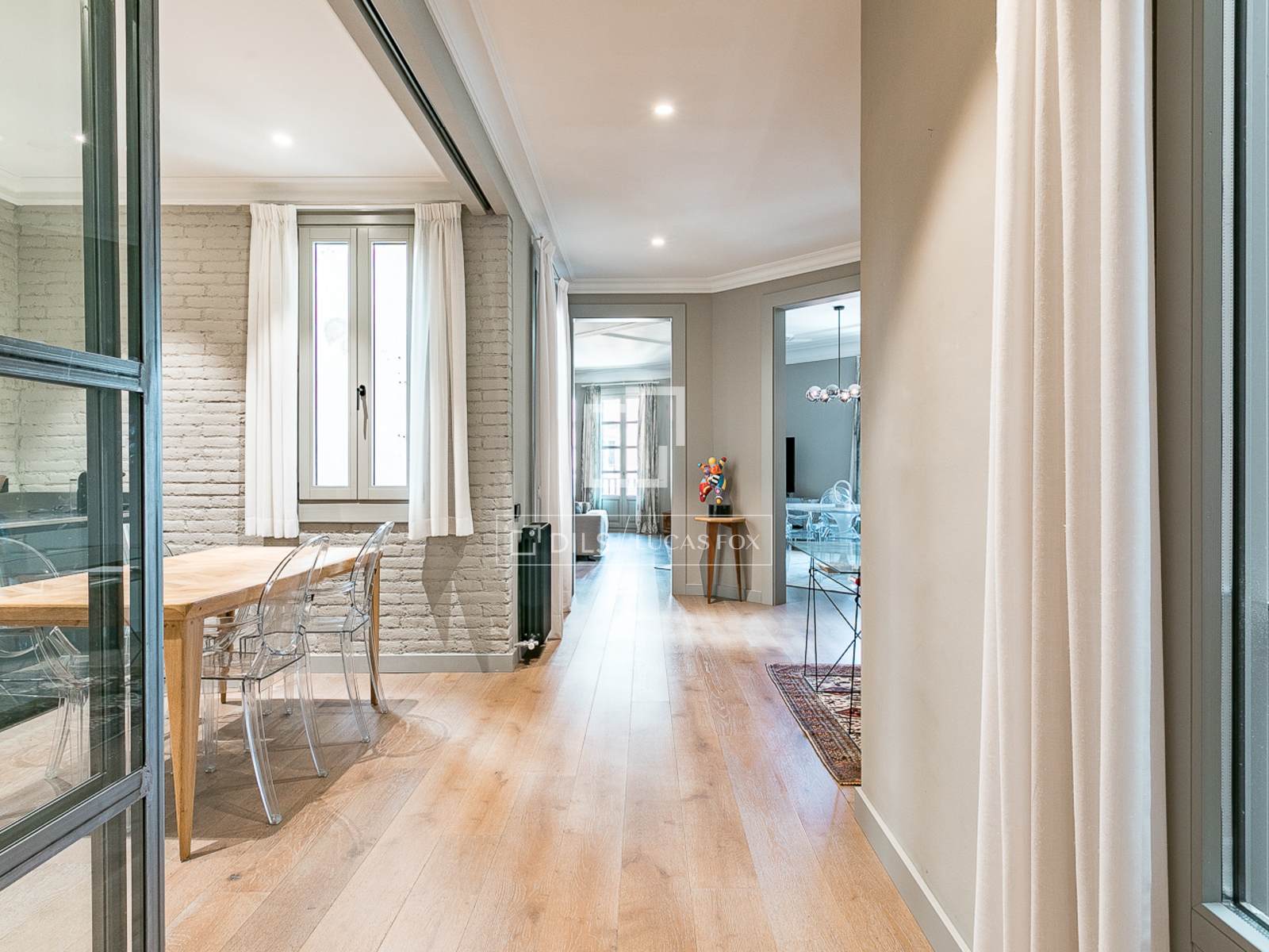 Wohnung in Barcelona, Spanien 3 Schlafzimmer, 209 m2 Nr. 164622