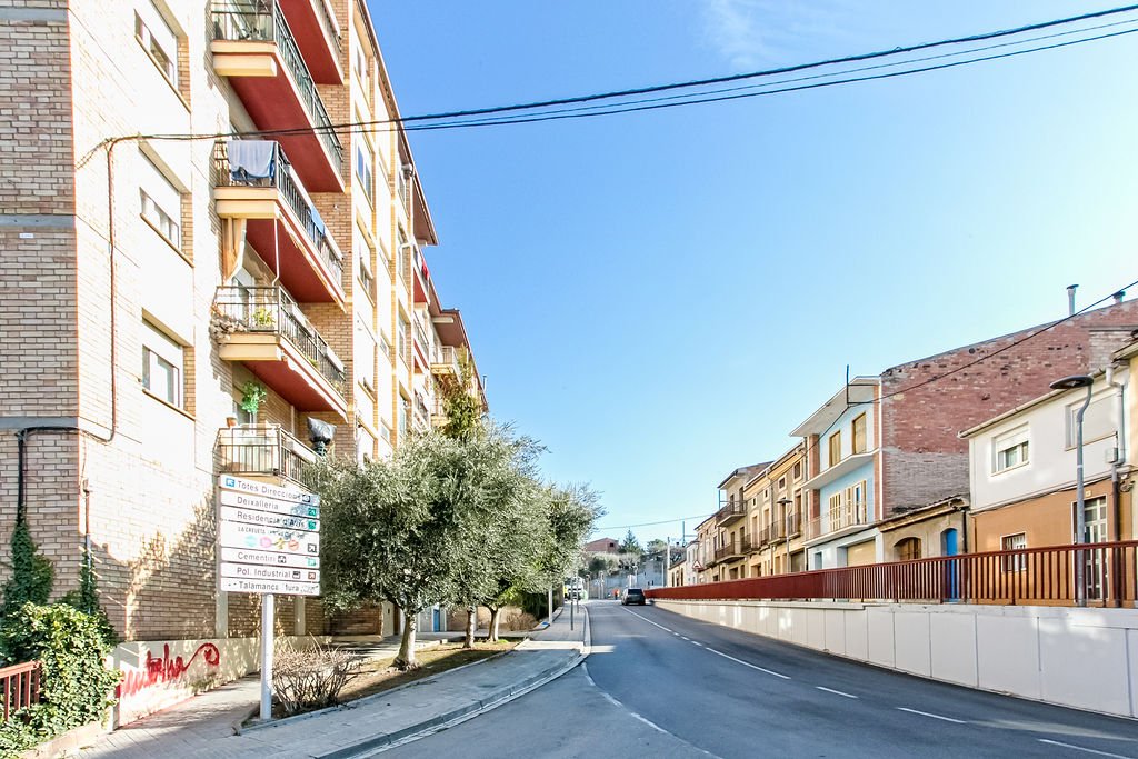 Lägenhet i Navarcles, Barcelona, Spanien 4 sovrum, 70 kvm. Nr. 191364