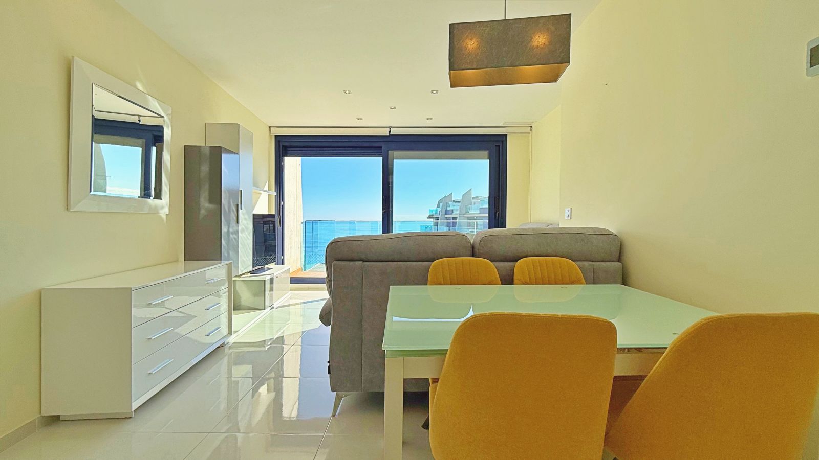 Apartment in Torrevieja, Alicante, Spain 2 bedrooms, 175 sq.m. No. 144626