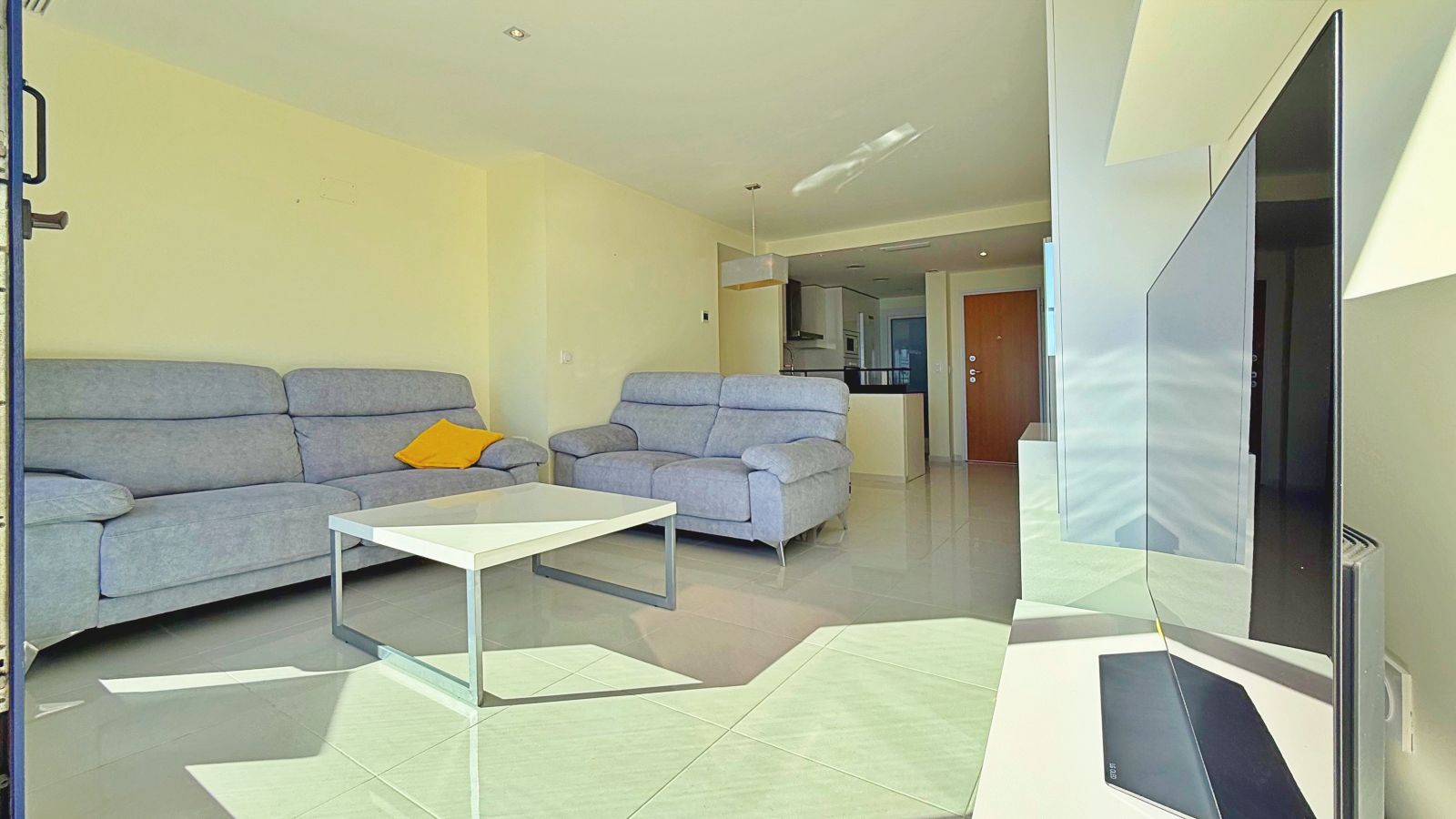 Apartment in Torrevieja, Alicante, Spain 2 bedrooms, 175 sq.m. No. 144626