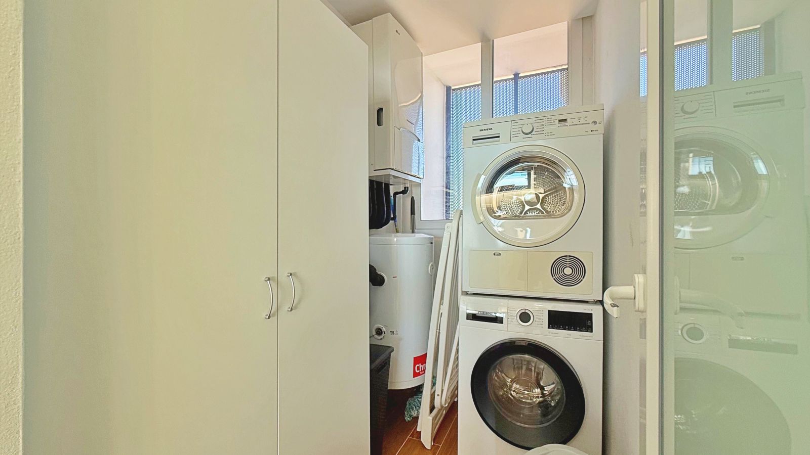 Apartment in Torrevieja, Alicante, Spain 2 bedrooms, 175 sq.m. No. 144626
