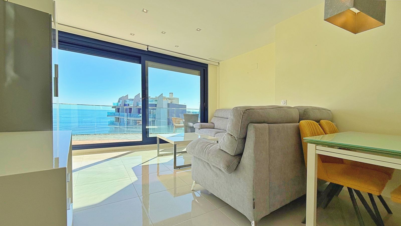 Apartment in Torrevieja, Alicante, Spain 2 bedrooms, 175 sq.m. No. 144626