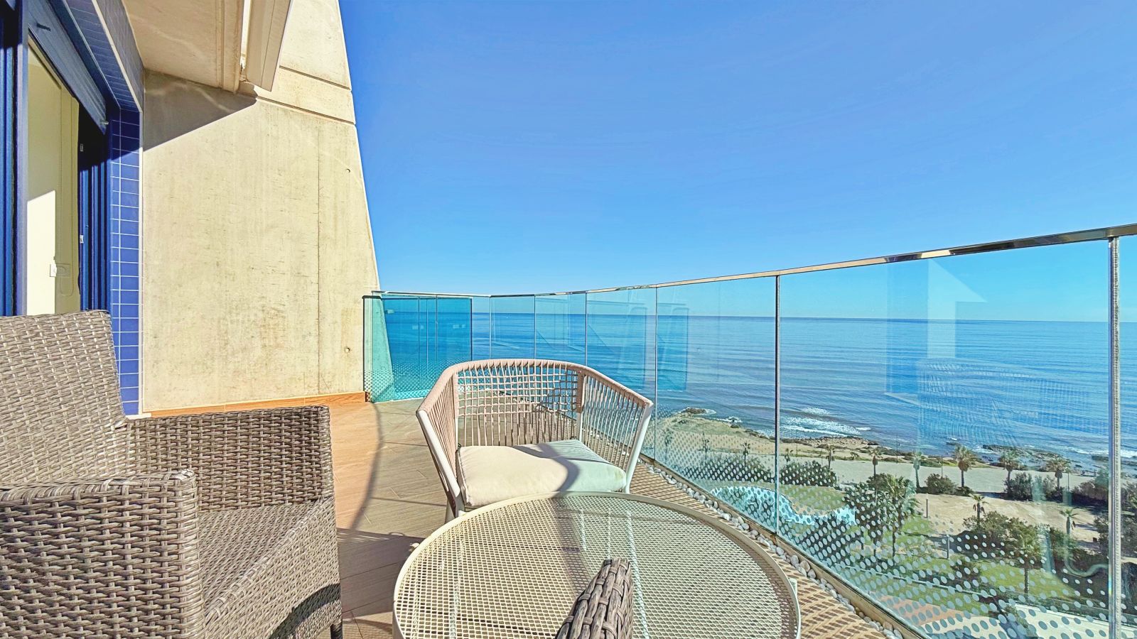 Apartment in Torrevieja, Alicante, Spain 2 bedrooms, 175 sq.m. No. 144626