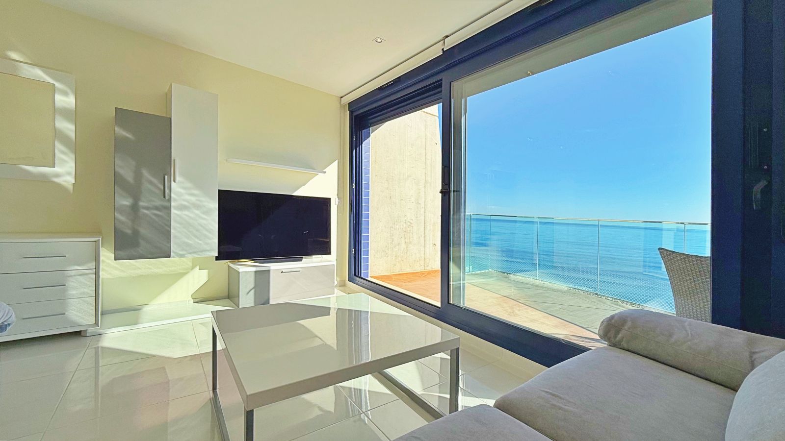 Apartment in Torrevieja, Alicante, Spain 2 bedrooms, 175 sq.m. No. 144626