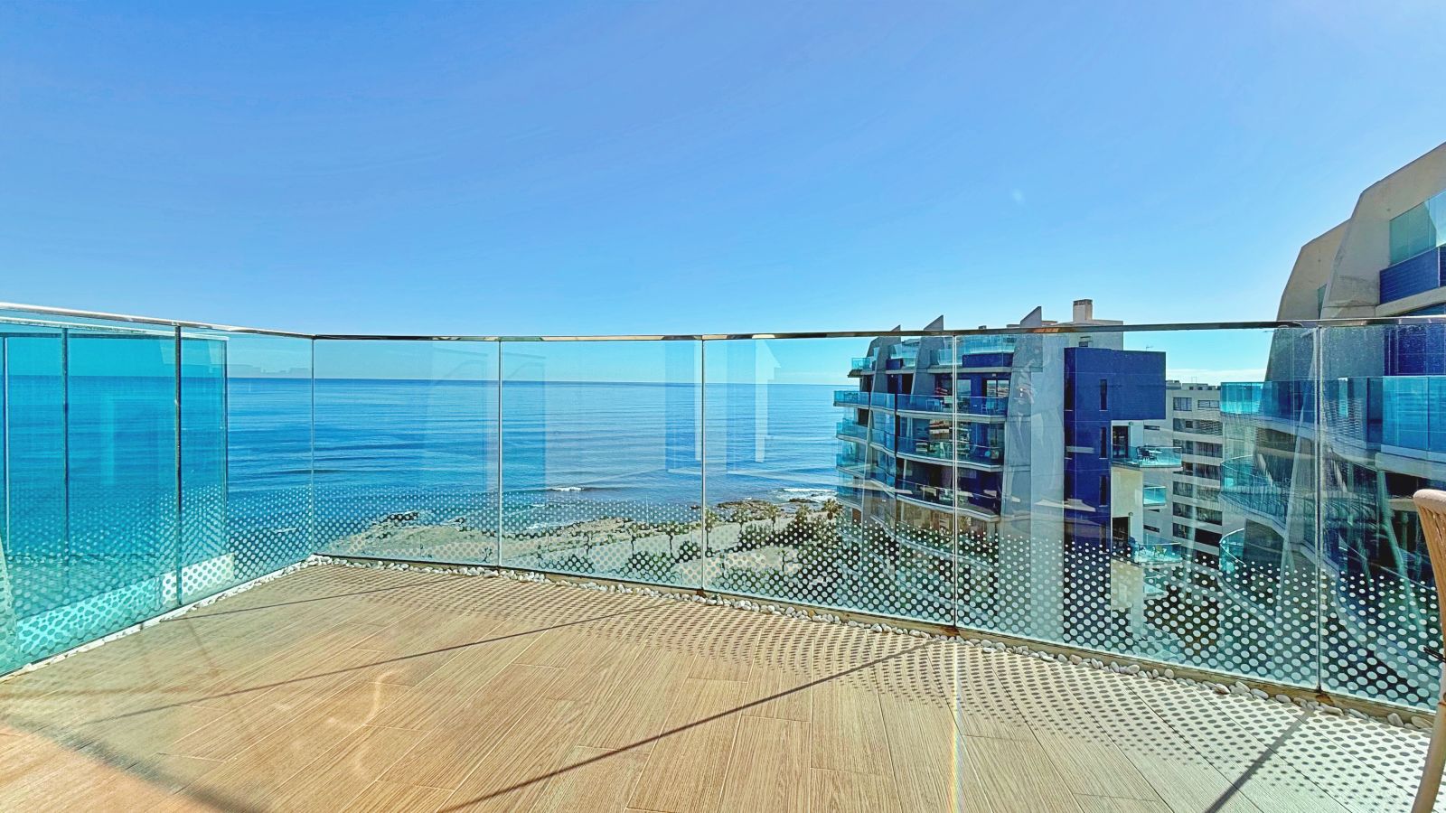 Apartment in Torrevieja, Alicante, Spain 2 bedrooms, 175 sq.m. No. 144626