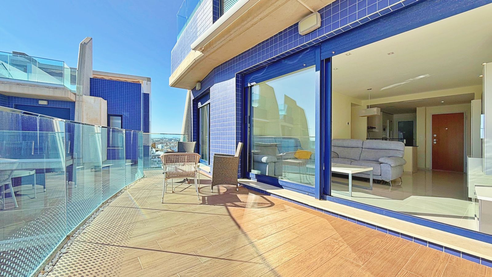 Apartment in Torrevieja, Alicante, Spain 2 bedrooms, 175 sq.m. No. 144626