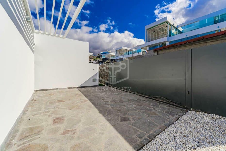 Villa in Adeje, Tenerife, Spain 6 bedrooms, 234 sq.m. No. 111056