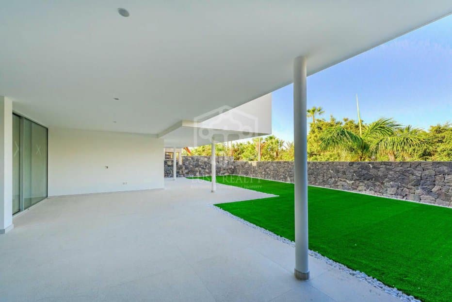 Villa in Adeje, Tenerife, Spain 6 bedrooms, 234 sq.m. No. 111056