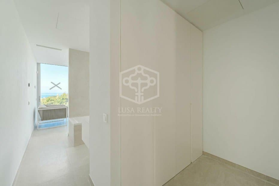 Villa in Adeje, Tenerife, Spain 6 bedrooms, 234 sq.m. No. 111056