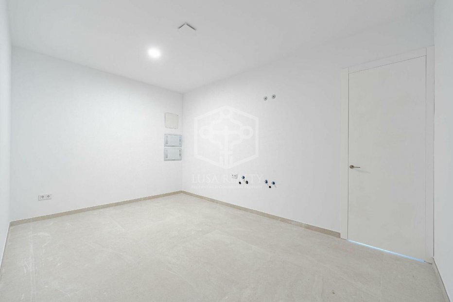 Villa in Adeje, Tenerife, Spain 6 bedrooms, 234 sq.m. No. 111056