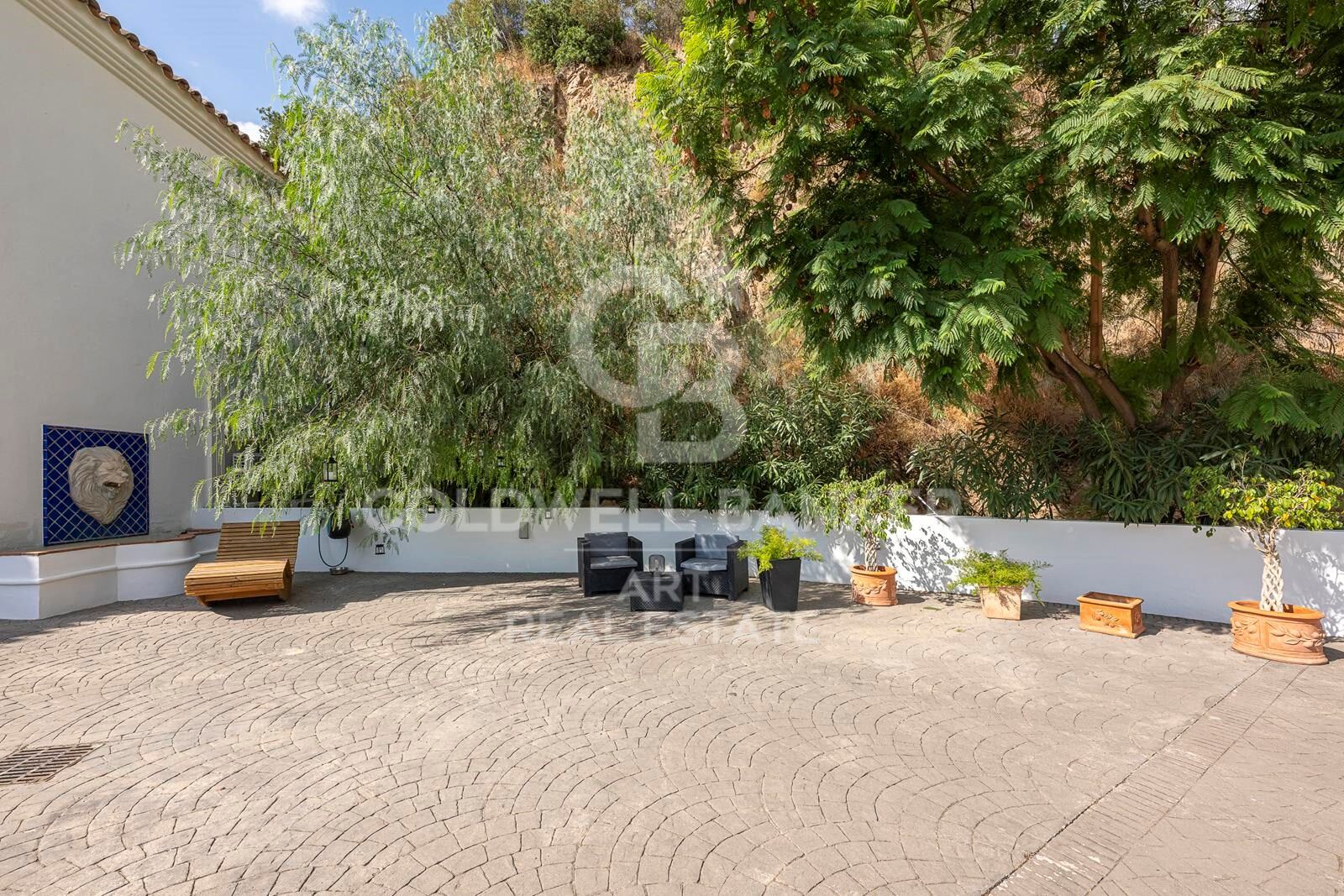 Hus i Benahavis, Malaga, Spanien 5 sovrum, 527 kvm. Nr. 157496