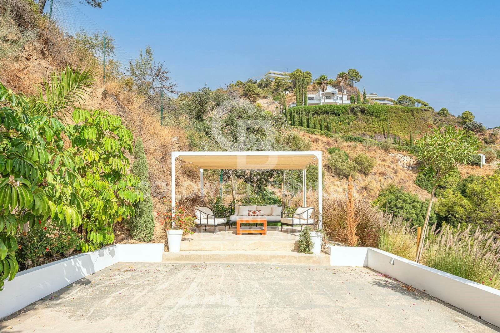 Hus i Benahavis, Malaga, Spanien 5 sovrum, 527 kvm. Nr. 157496