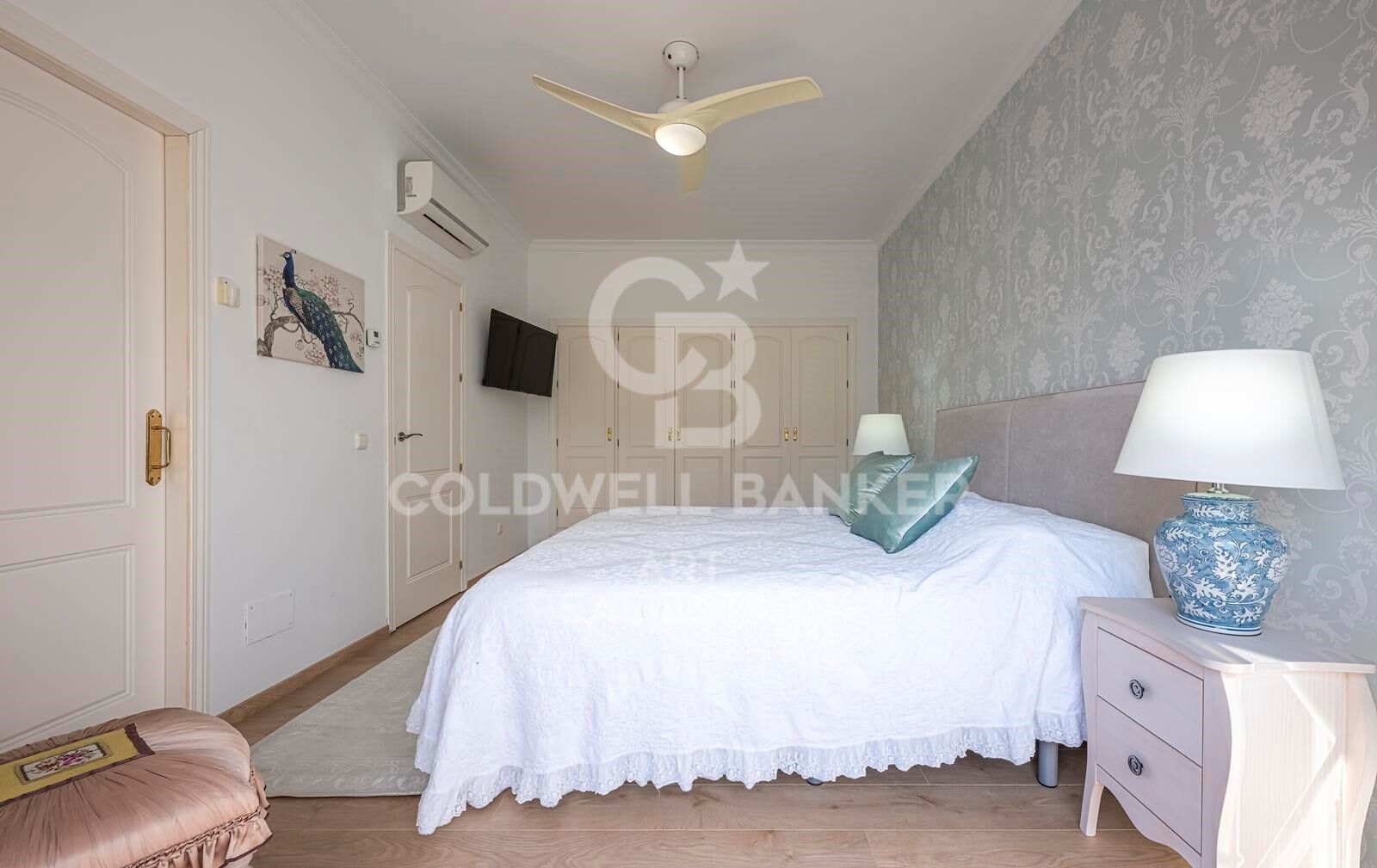 Hus i Benahavis, Malaga, Spanien 5 sovrum, 527 kvm. Nr. 157496