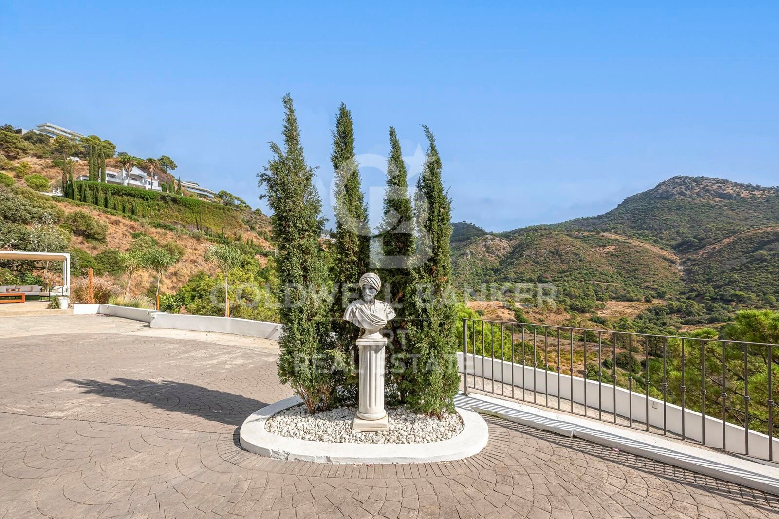 Hus i Benahavis, Malaga, Spanien 5 sovrum, 527 kvm. Nr. 157496