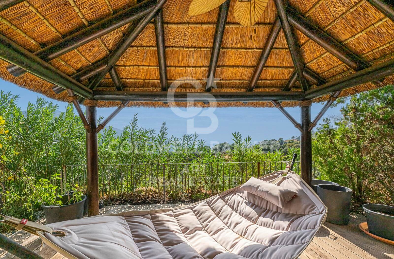 Hus i Benahavis, Malaga, Spanien 5 sovrum, 527 kvm. Nr. 157496
