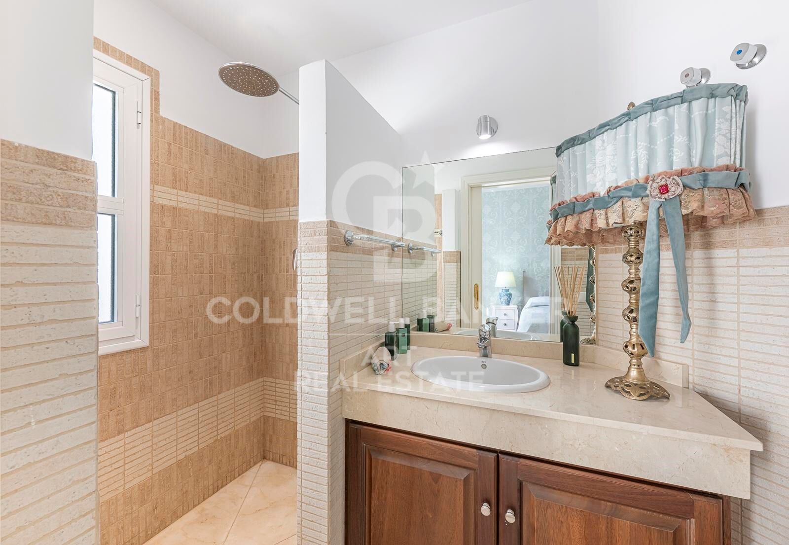 Hus i Benahavis, Malaga, Spanien 5 sovrum, 527 kvm. Nr. 157496