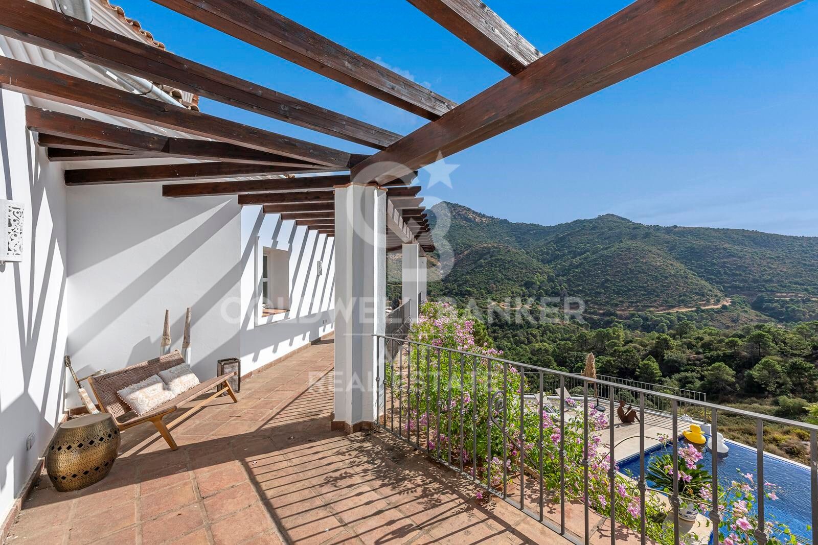 Hus i Benahavis, Malaga, Spanien 5 sovrum, 527 kvm. Nr. 157496