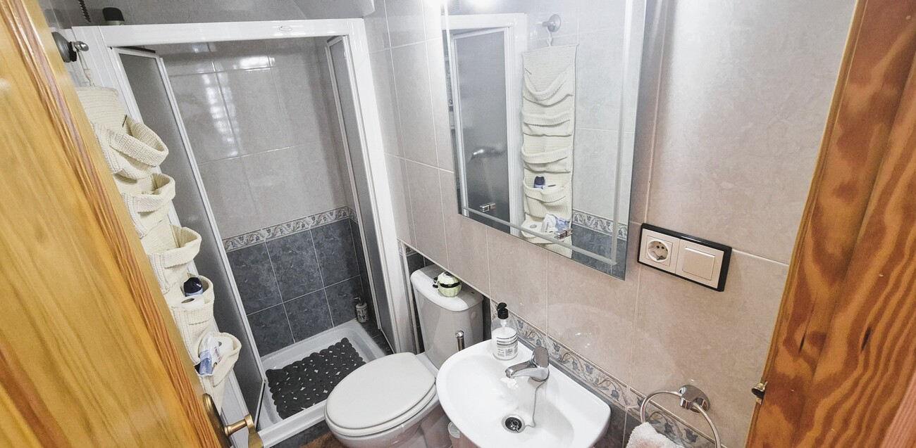 Townhouse à Torrevieja, Alicante, Espagne 6 chambres, 136 m2 No. 190066