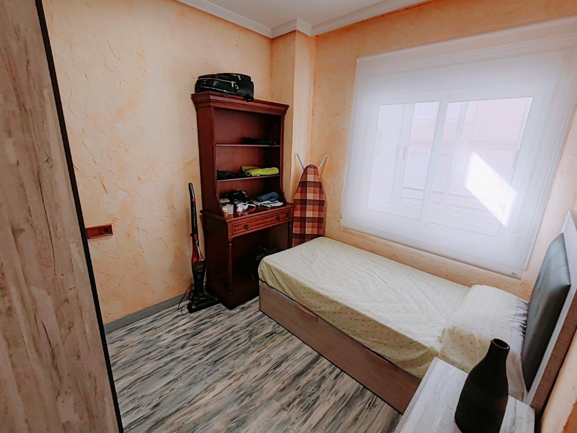 Appartamento a Torrevieja, Alicante, Spagna 3 camere da letto, 112 mq. N° 196993