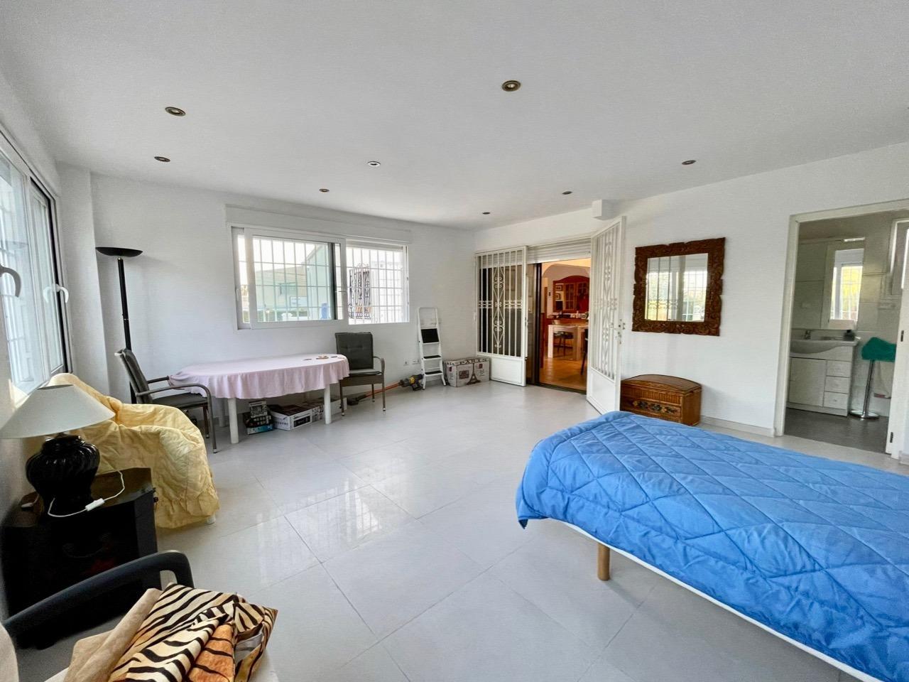 Villa in Benidorm, Alicante, Spain 3 bedrooms, 120 sq.m. No. 133263