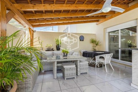 Kamienica w Adeje, Tenerife, Hiszpania 3 sypialnie, 339 mkw. nr 133243