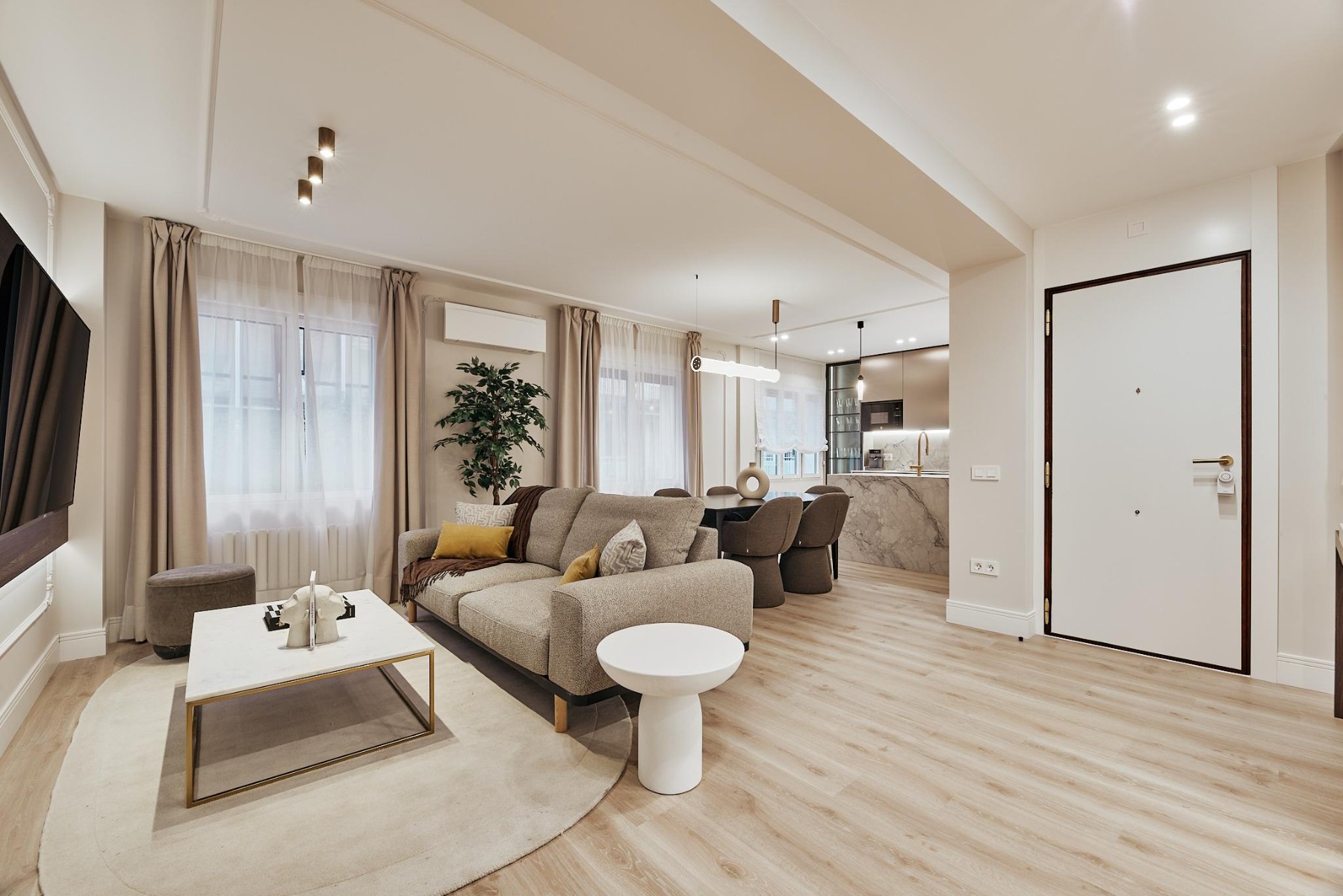 Apartment in Madrid, Spain 3 bedrooms, 122 sq.m. No. 180088