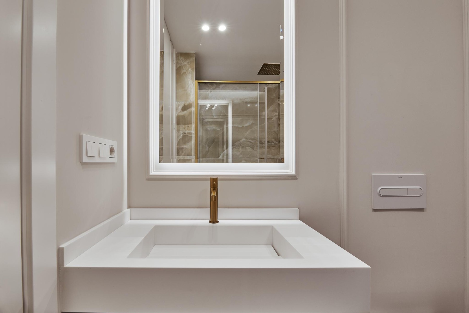 Apartment in Madrid, Spain 3 bedrooms, 122 sq.m. No. 180088