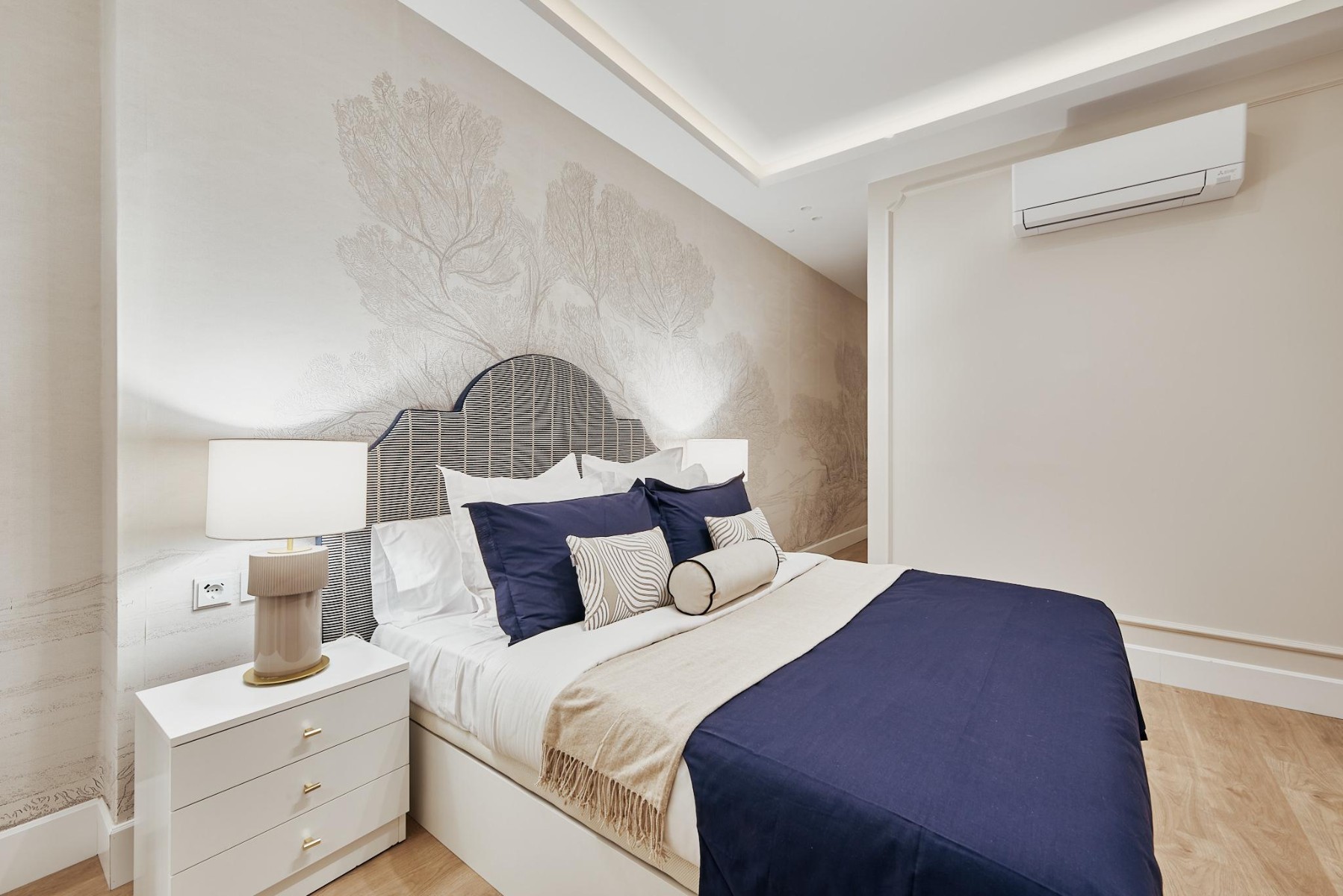Apartment à Madrid, Espagne 3 chambres, 134 m2 No. 180089