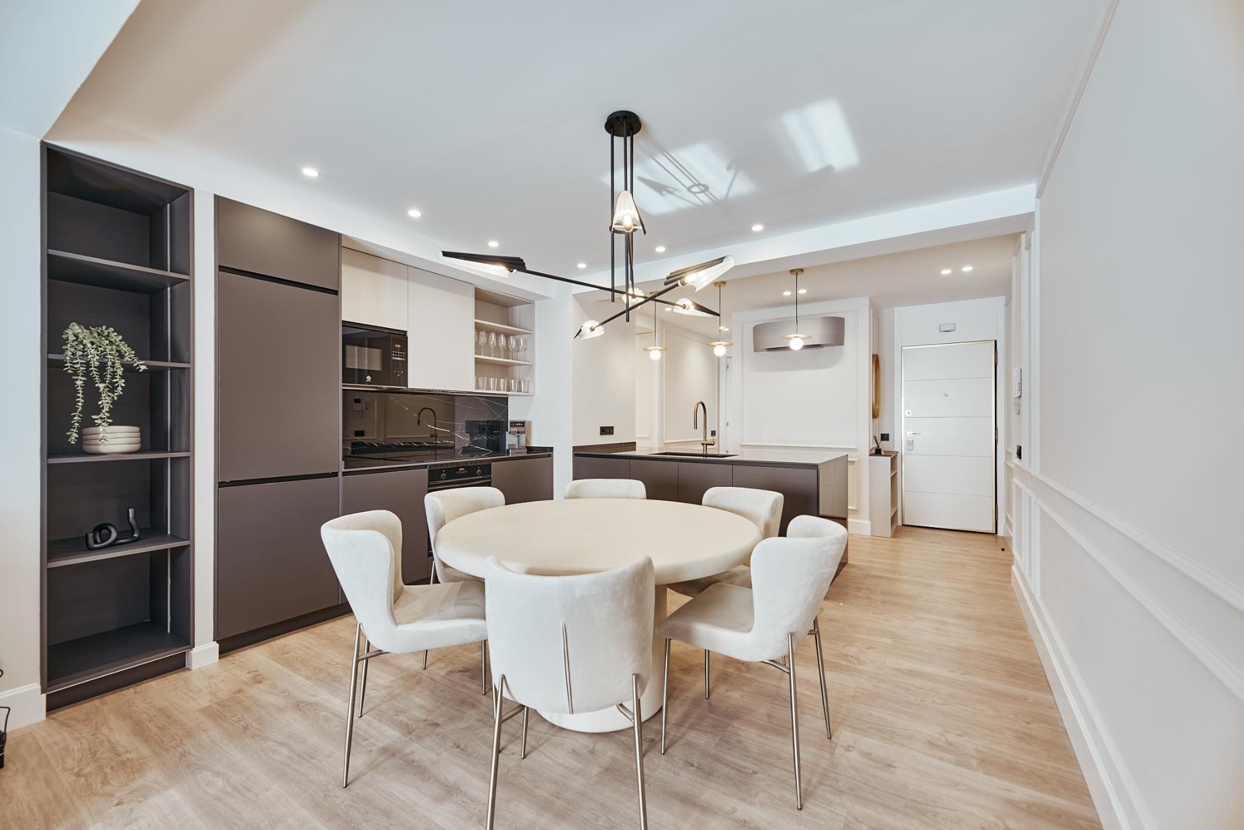 Apartment in Madrid, Spain 3 bedrooms, 112 sq.m. No. 180087